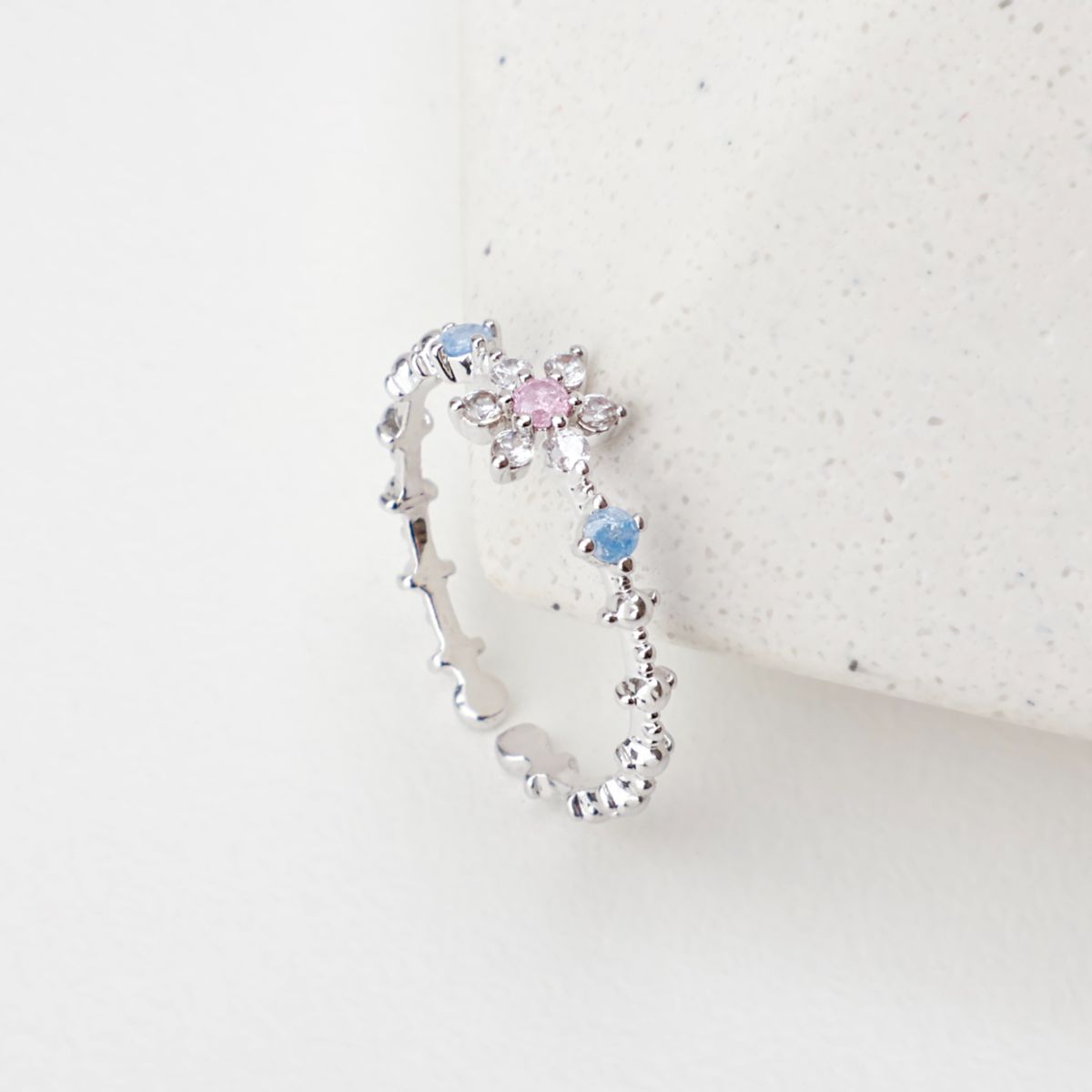 Blue Sparkle Petal Ring