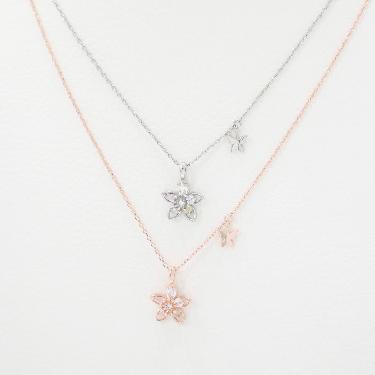 Blossom Butterfly Necklace - Rose gold