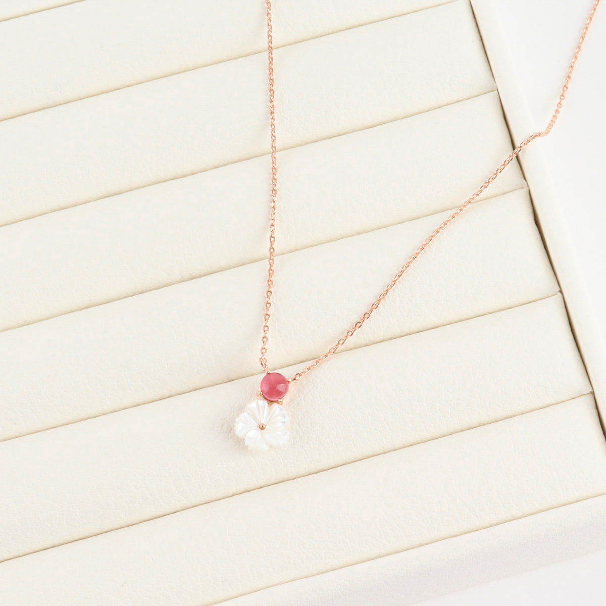 Ruby Flower Shine Necklace