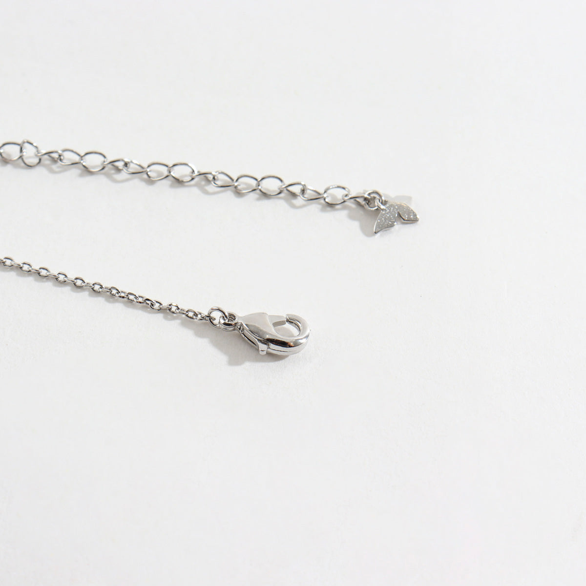 Sparkling Ribbon Necklace