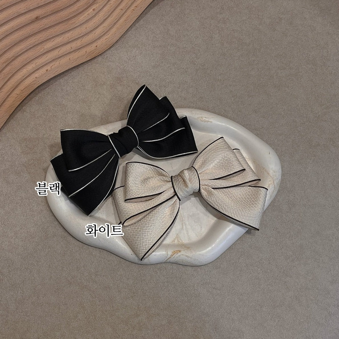 Soft Line Ribbon Hair Clip