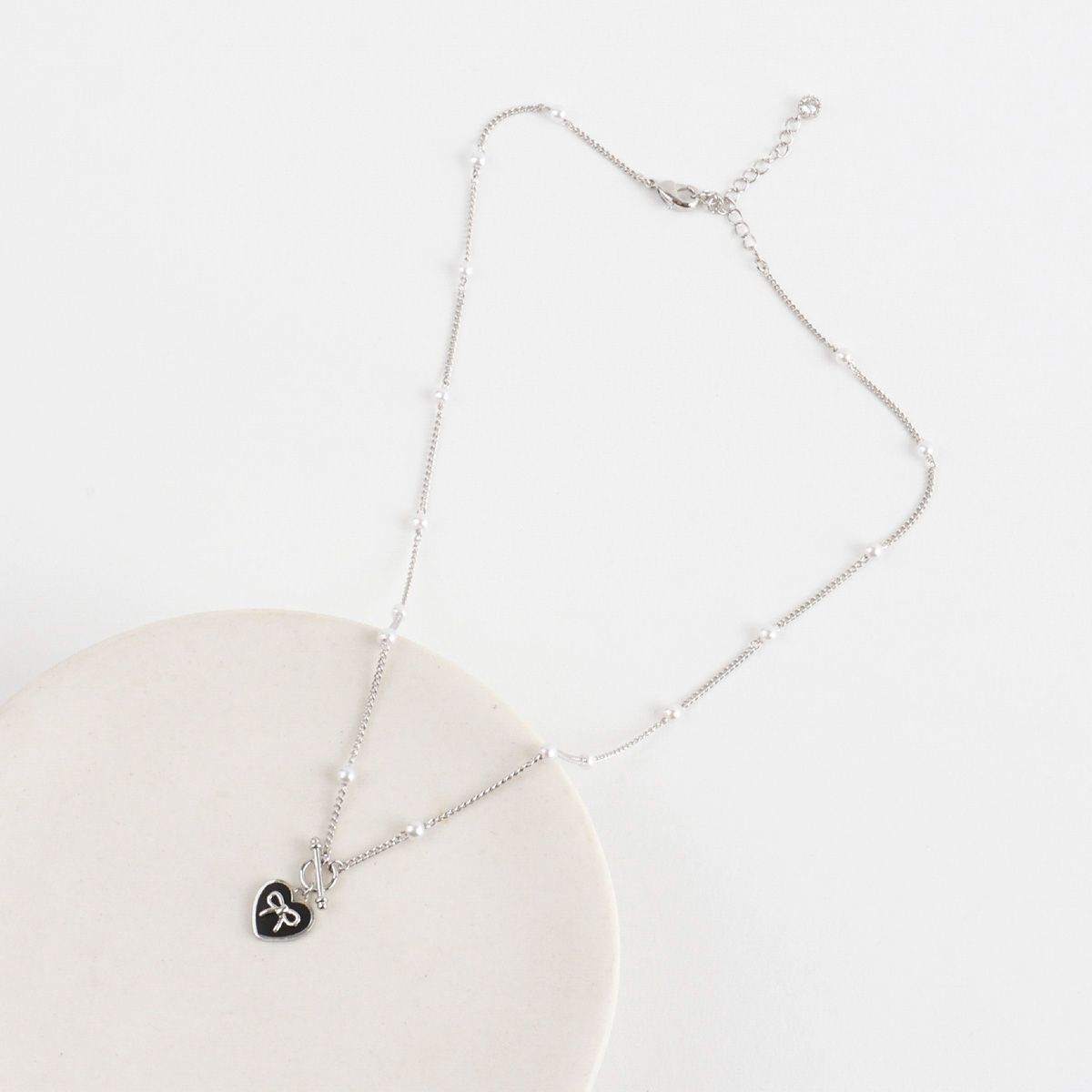 Pearl Bow Necklace