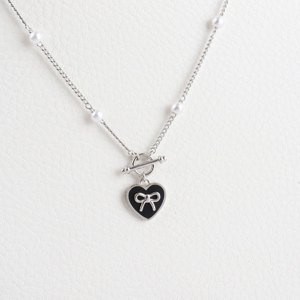 Pearl Bow Necklace
