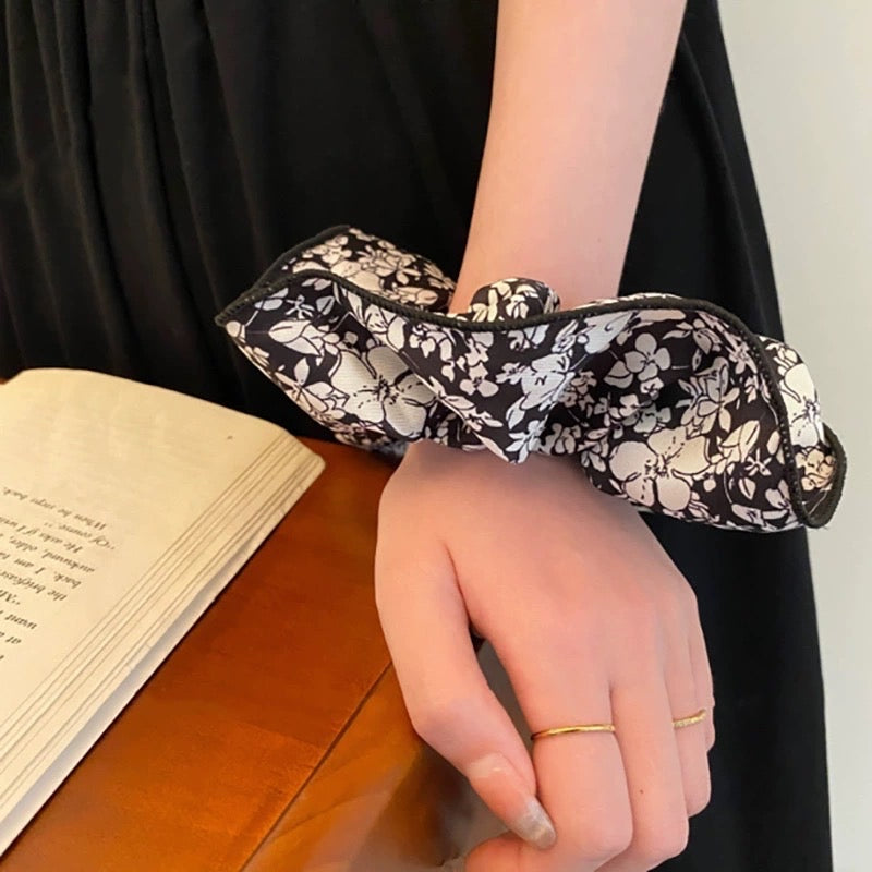 Flower Jumbo Scrunchie
