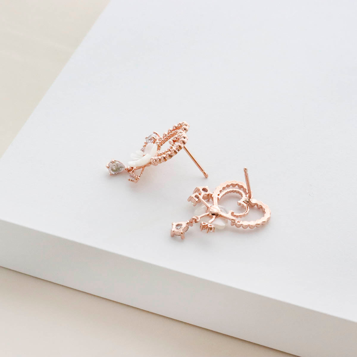 Mother-of-pearl Hearty Earrings
