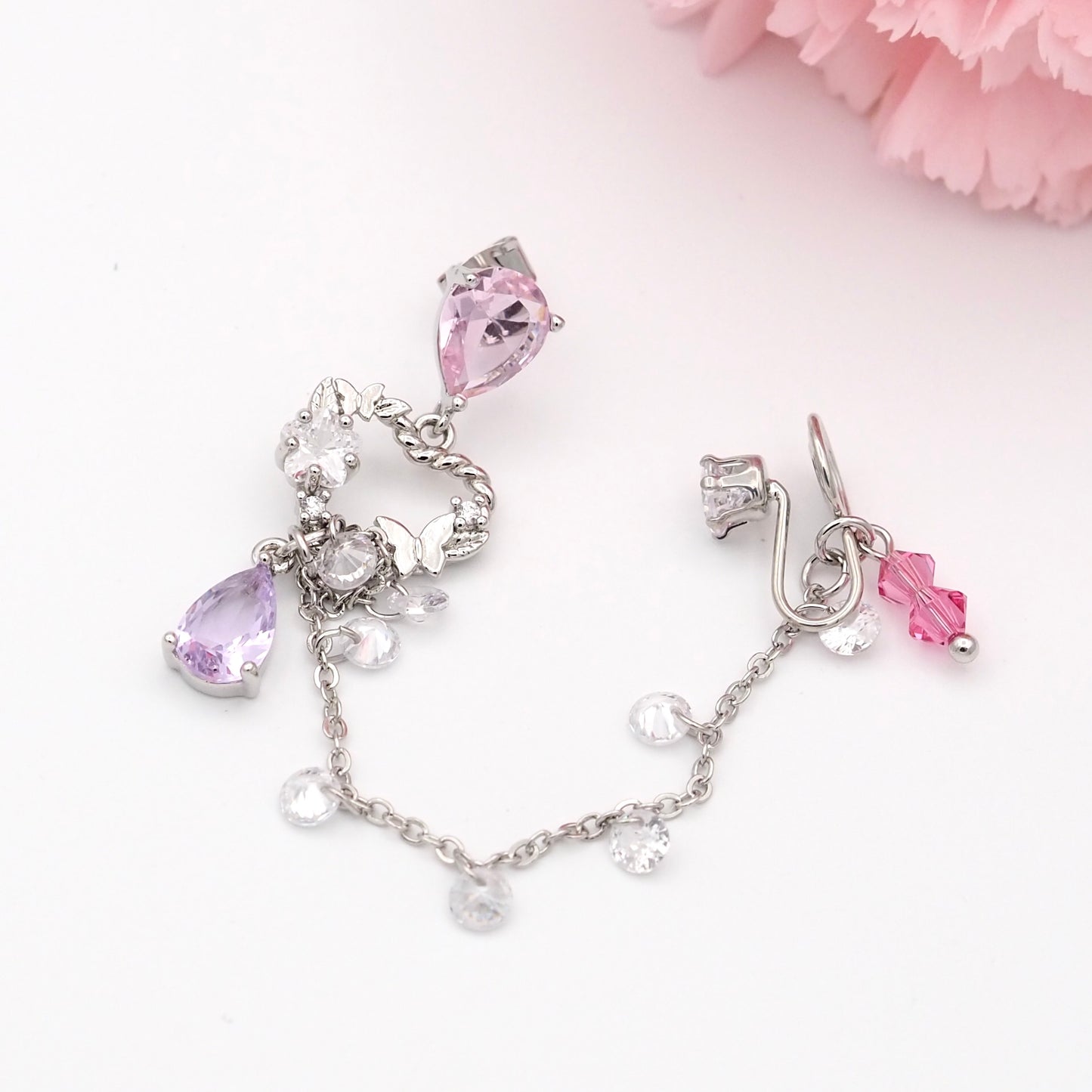 Sweet Aura Heart Ear Cuff