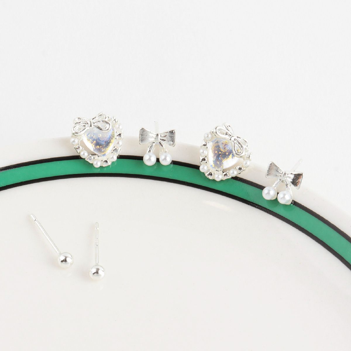 Amour Bow Earrings Set