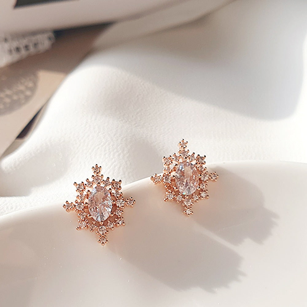 Rose gold earrings. Korean shop, korut