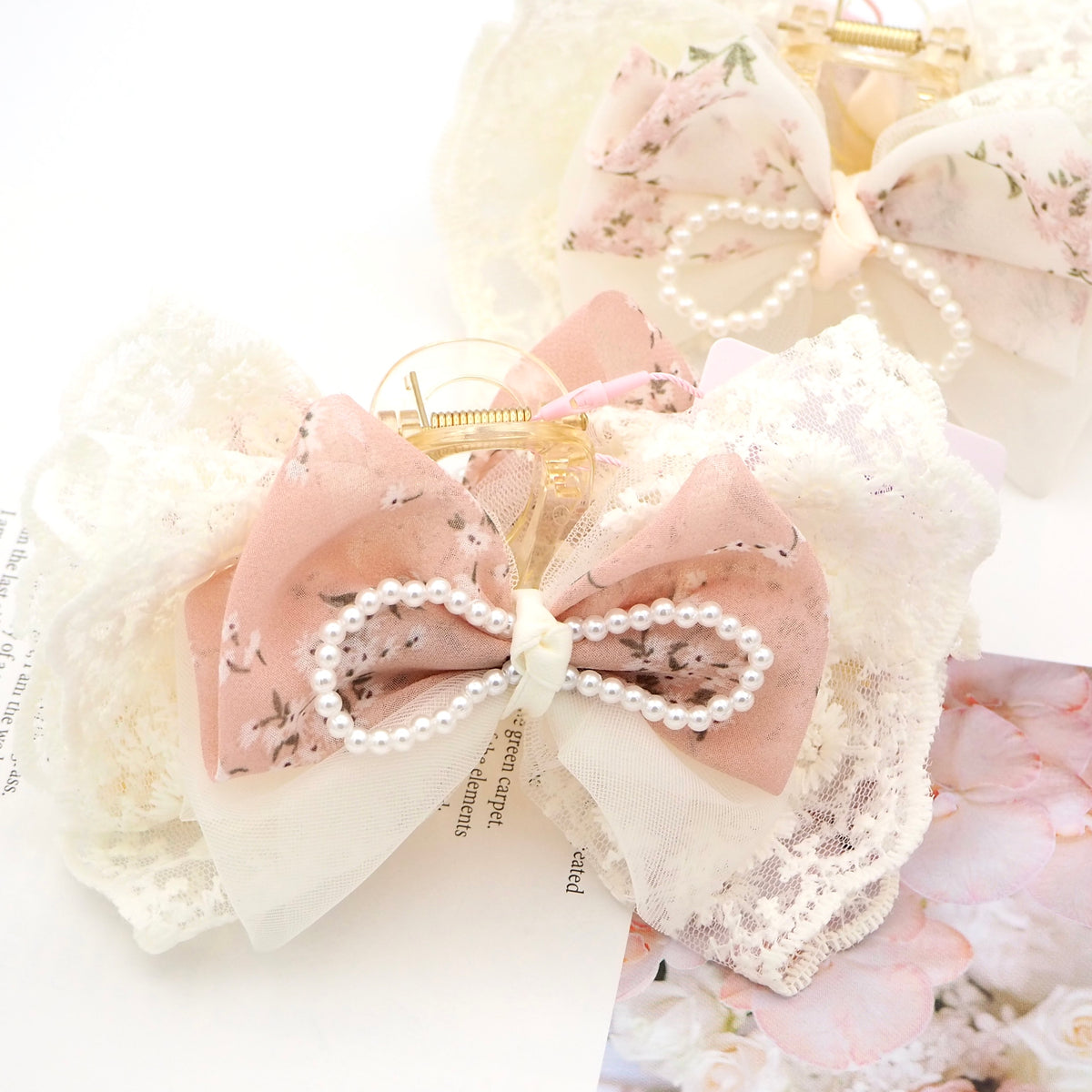 Soft Bloom Hair Claw - Pink