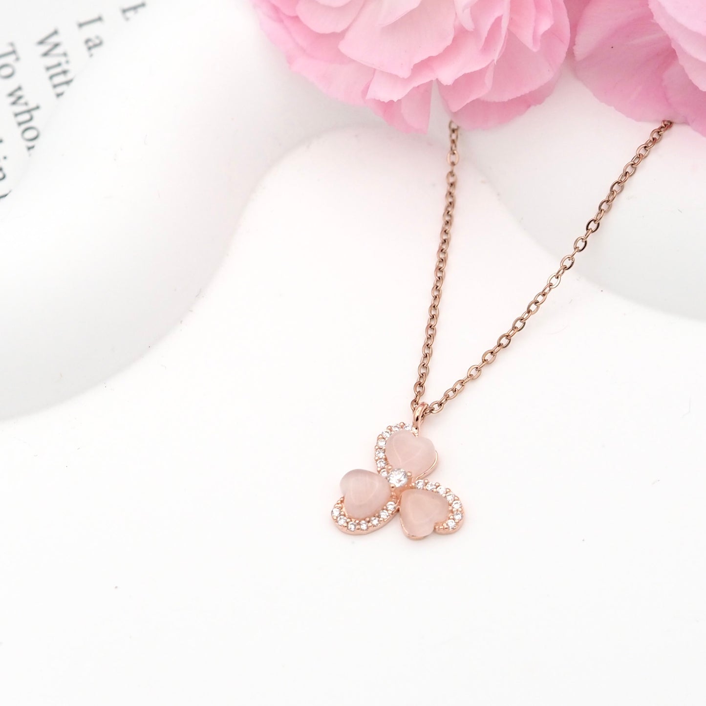 Rosé Clover Necklace