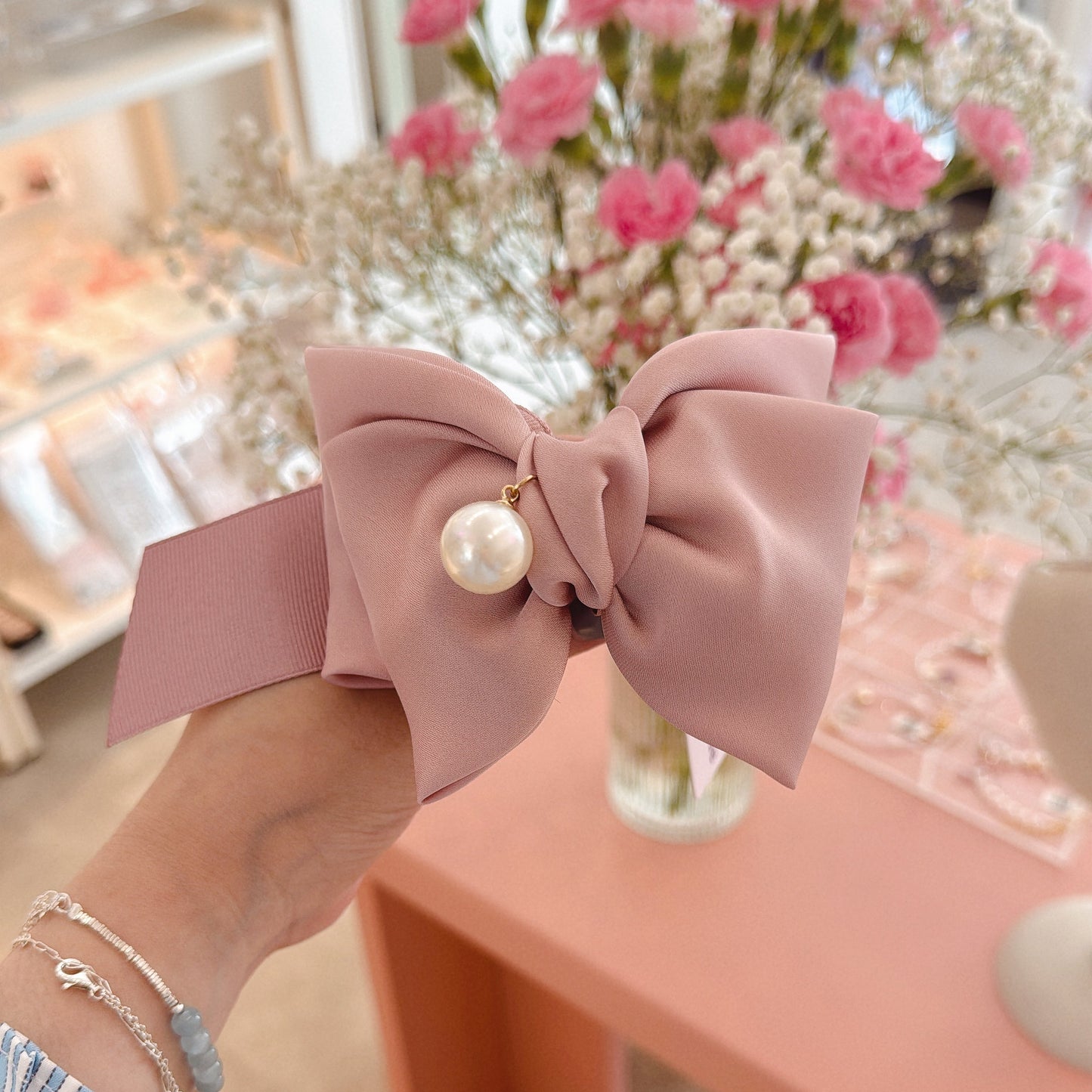 Pearl Ribbon Banana Hairpin
