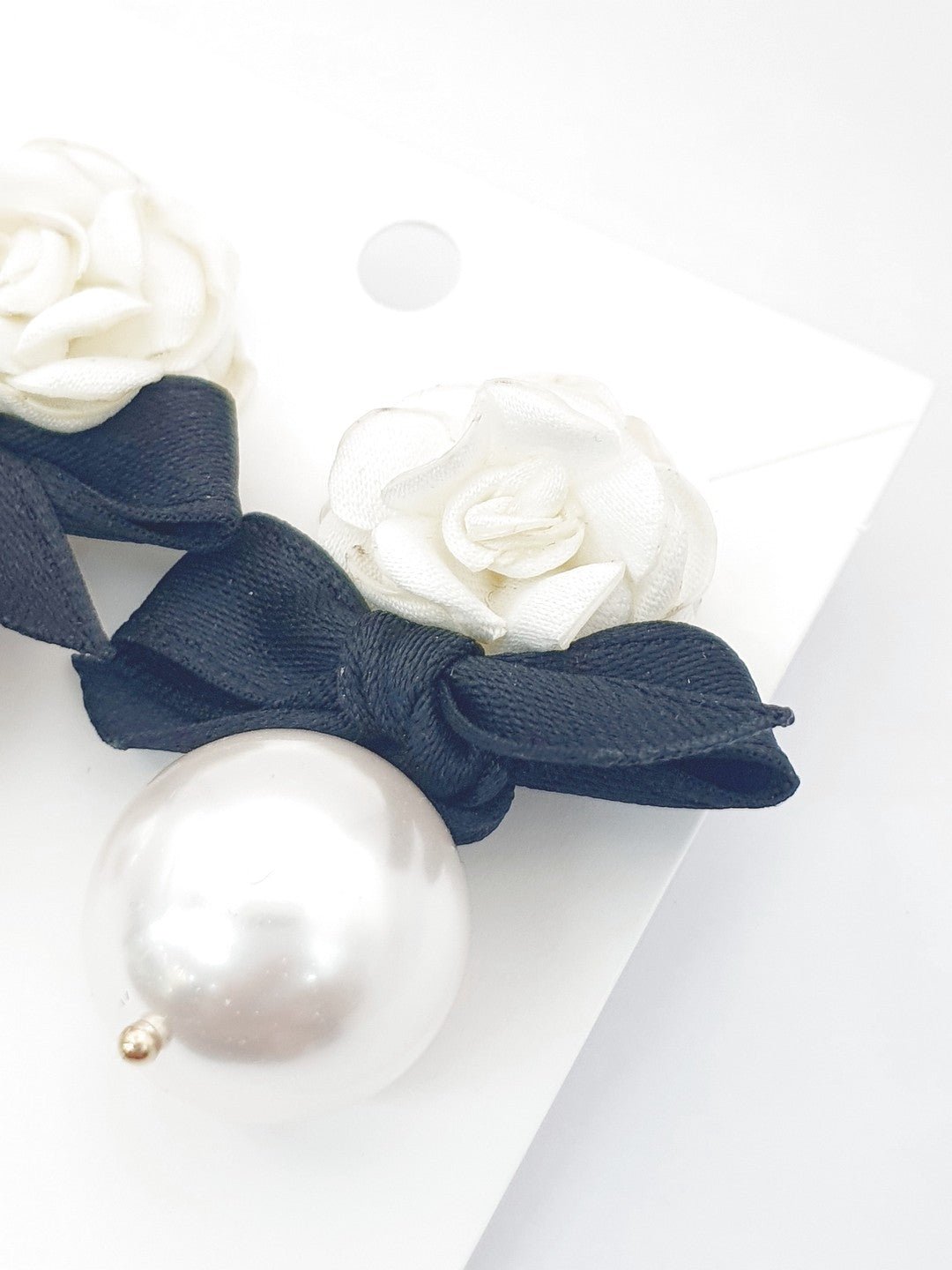 Camellia Black Ribbon Pearl Earrings - Dreamie - Earrings