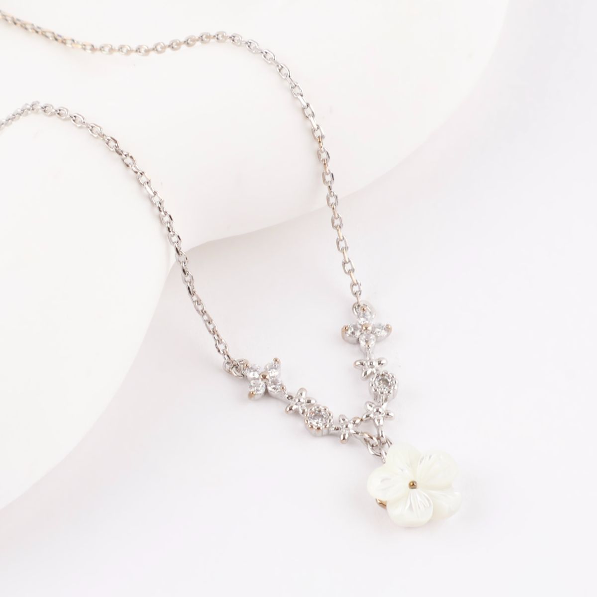 Hana Blossom Drop Bracelet