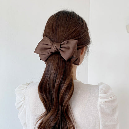 Twisted Ribbon Banana Hairpin