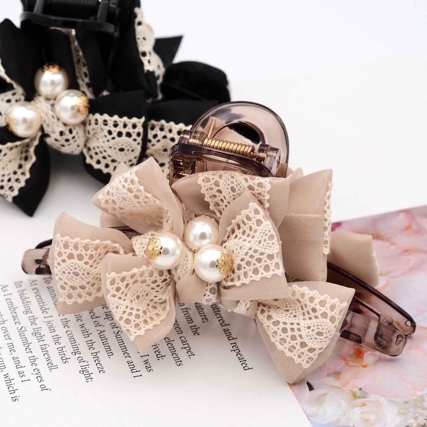 Pearl Adore Hair Claw Clip