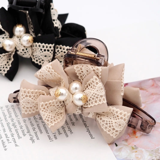 Pearl Adore Hair Claw Clip