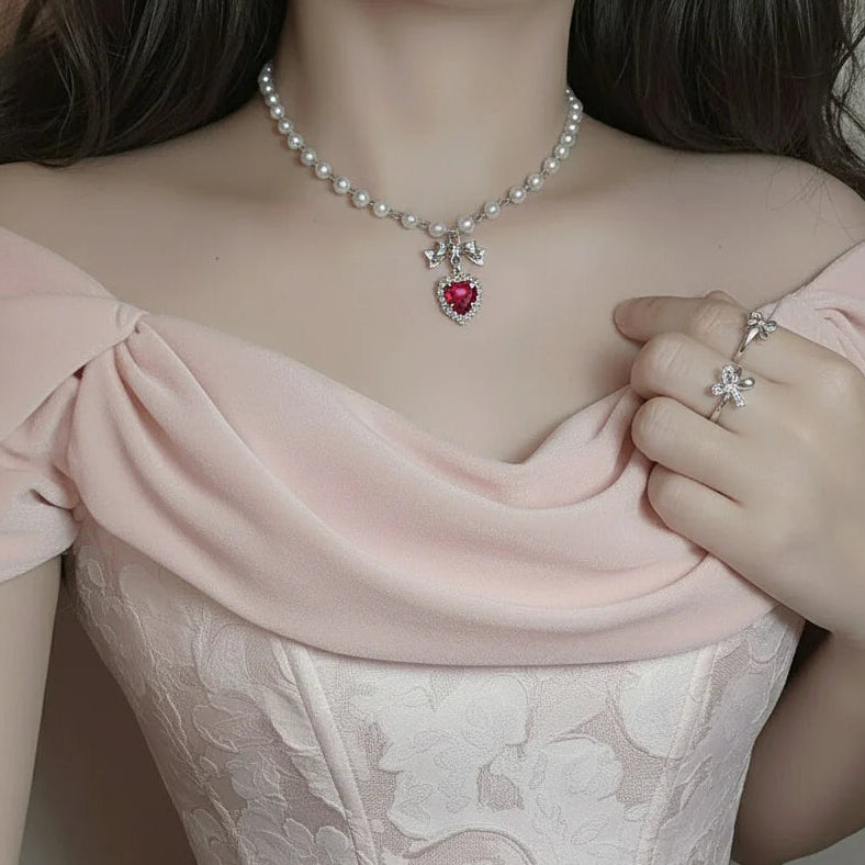 Princess Plié Pearl Choker